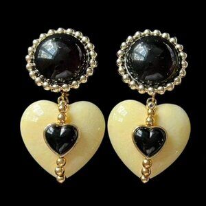 ✨Elegant Vintage Germany Black and Cream Heart Clip-On Earrings